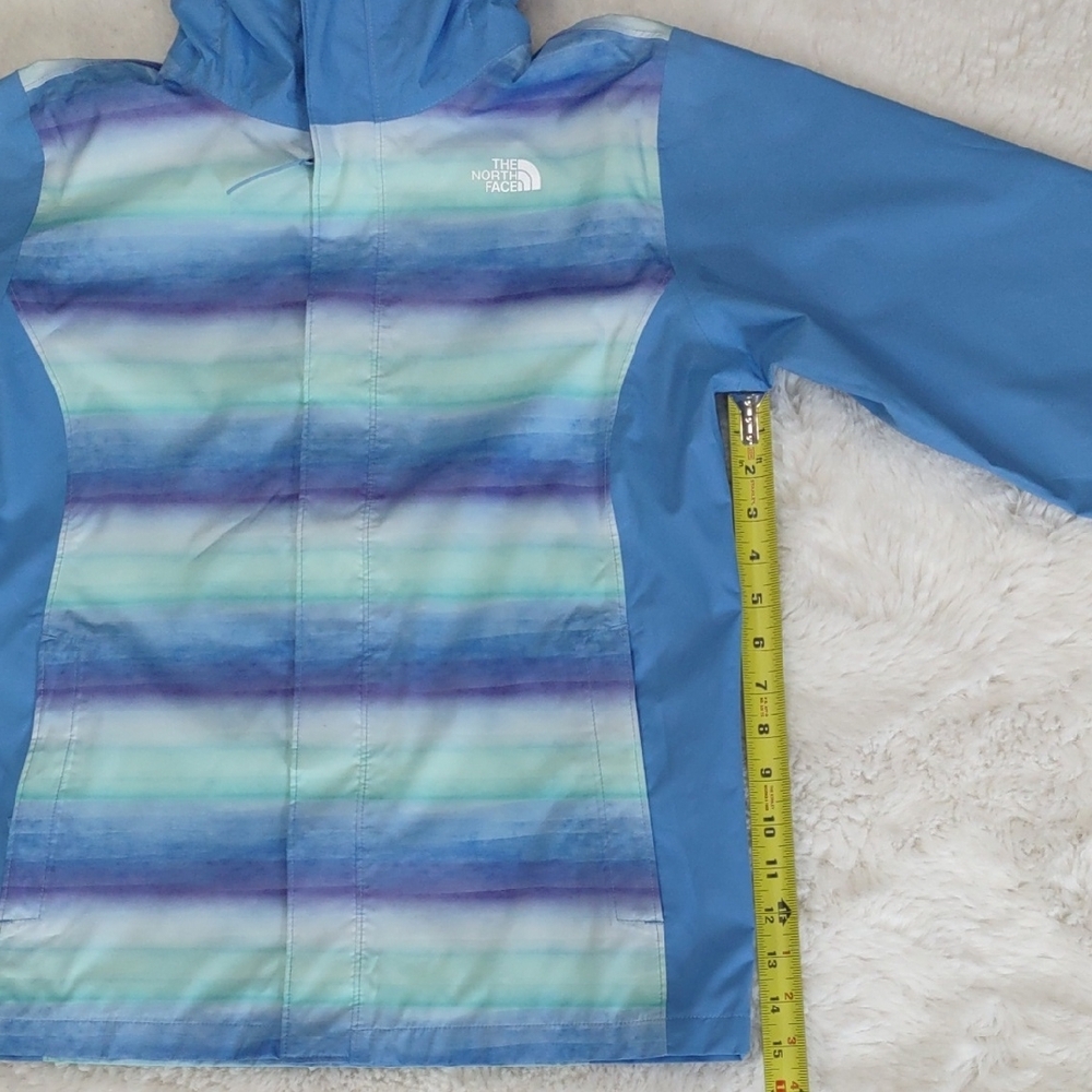 THE NORTH FACE Blue and Green Hooded Jacket - Picture 12 of 16
